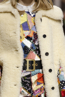 Details Christian Dior , Details Dior Fall 2018 Ready-to-Wear , Детали показа Кристиан Диор , Детали показа Диор осень зима 2018 , Fashion show , неделя моды в Париже , PFW , Мария Грация Кьюри , Mainstyles